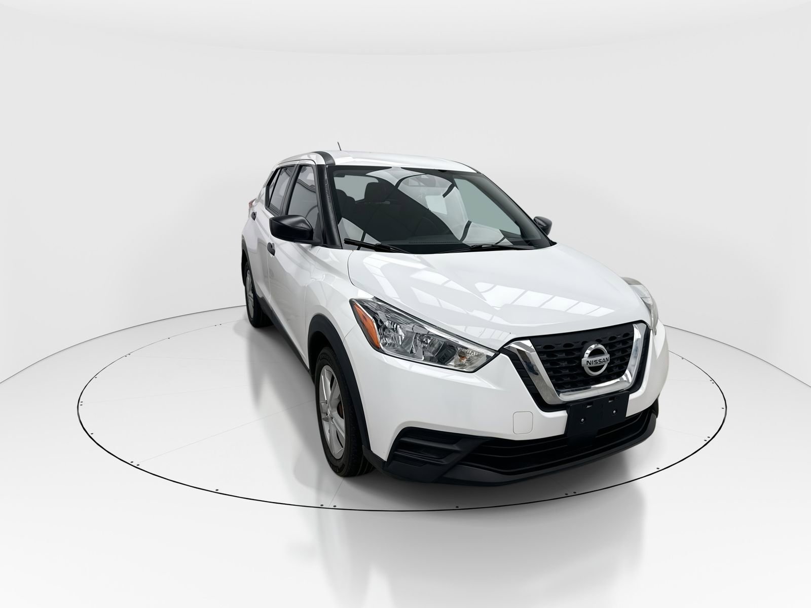 Used 2020 Nissan Kicks S FWD image 2