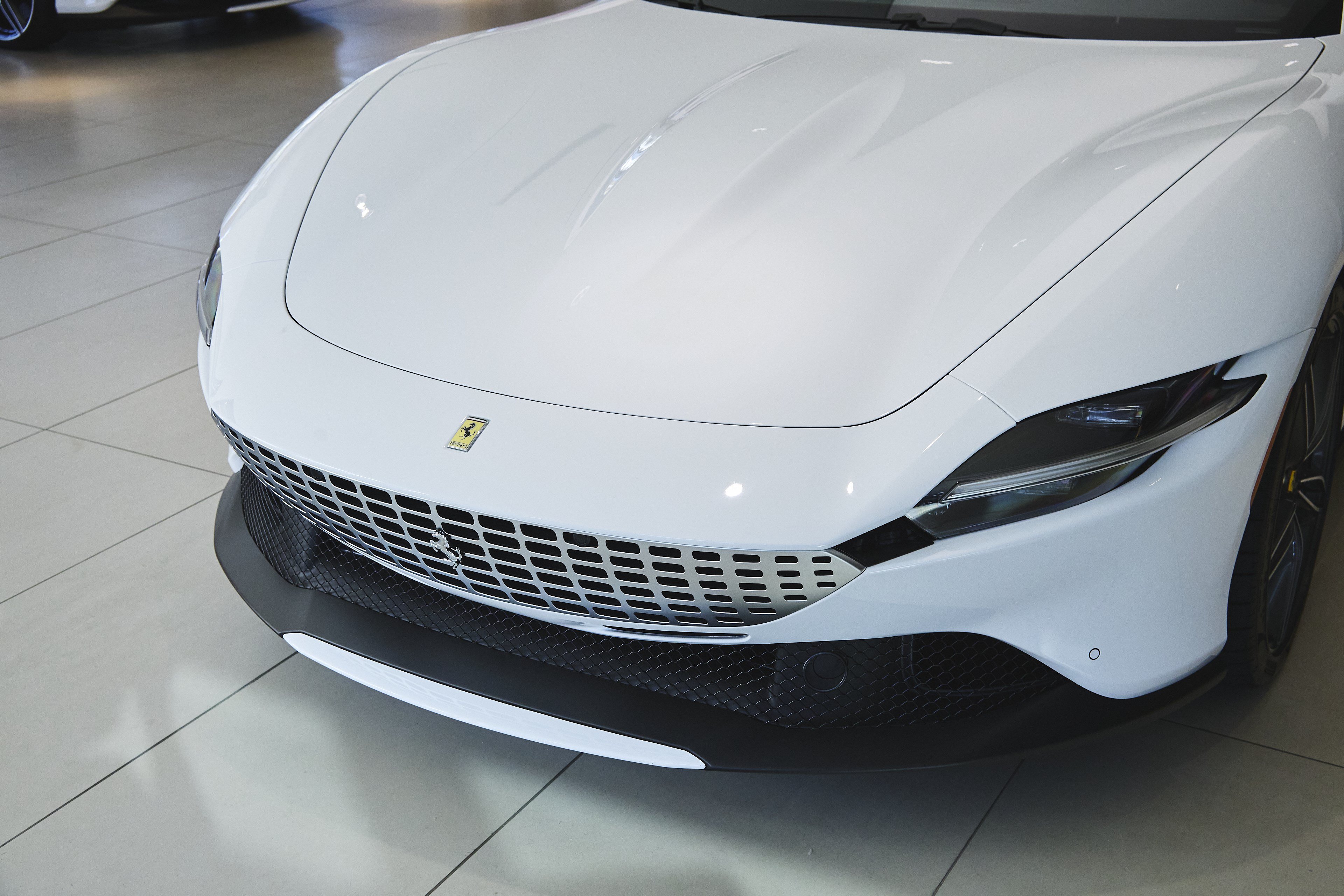 Used 2024 Ferrari Roma Spider RWD image 58