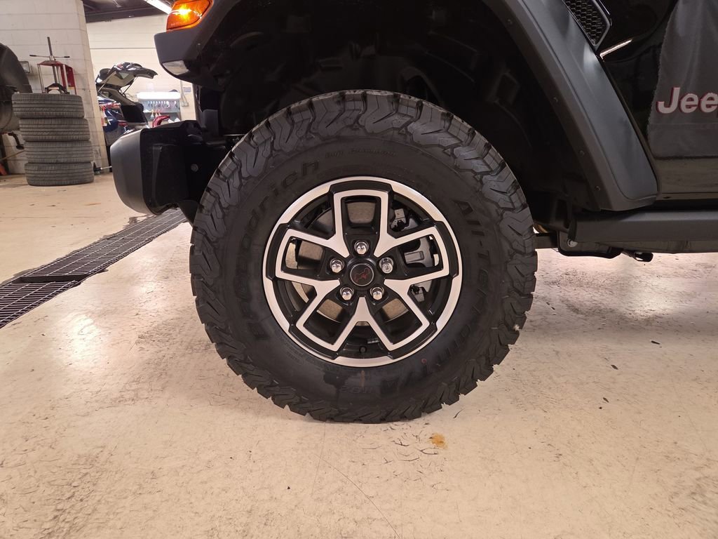 New 2025 Jeep Wrangler Unlimited Rubicon image 26