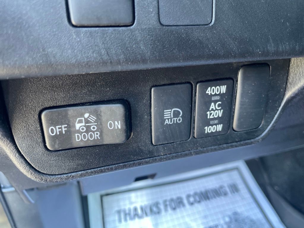 Used 2023 Toyota Tacoma TRD Off-Road AWD/4WD image 15