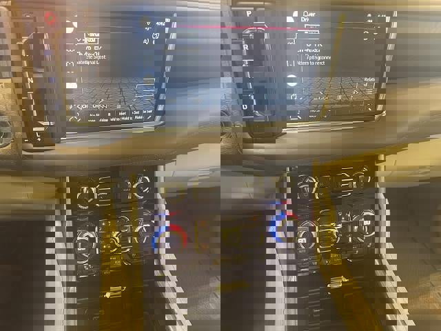 Used 2022 GMC Yukon Denali w/ Denali Premium Package image 19