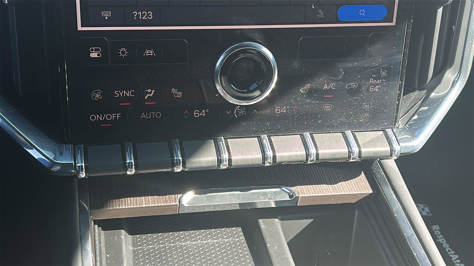 New 2024 GMC Acadia Denali w/ LPO, Floor Liner Package image 20