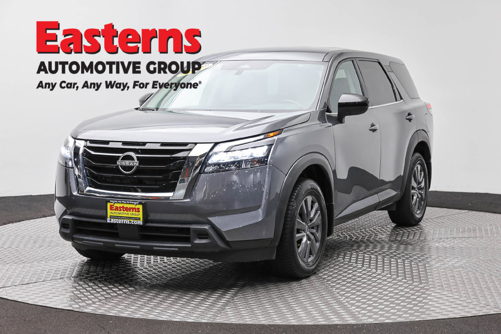 Used 2024 Nissan Pathfinder S