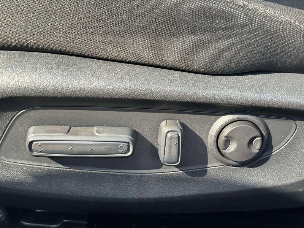 Used 2025 Honda Accord SE image 17