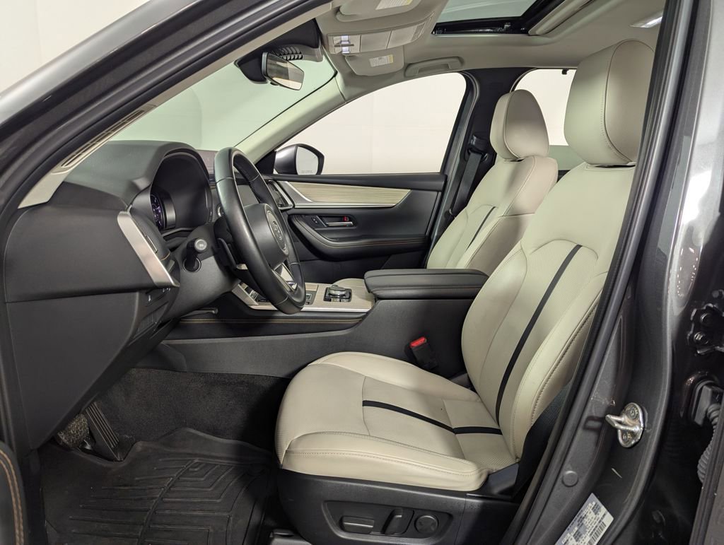 Used 2024 MAZDA CX-90 Plug-In Hybrid w/ Preferred image 4