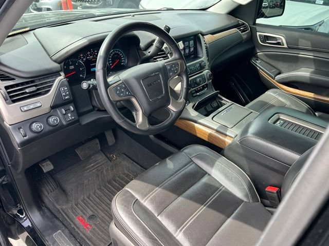 Used 2020 GMC Yukon XL Denali w/ Open Road Package AWD/4WD image 16