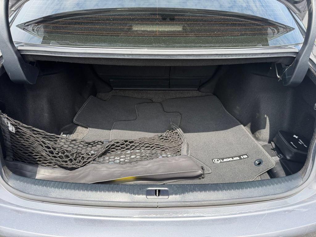 Used 2018 Lexus IS 300 AWD w/ Comfort Package image 19