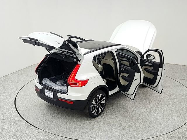 New 2026 Volvo XC40 B5 Ultra w/ Climate Package AWD/4WD image 36