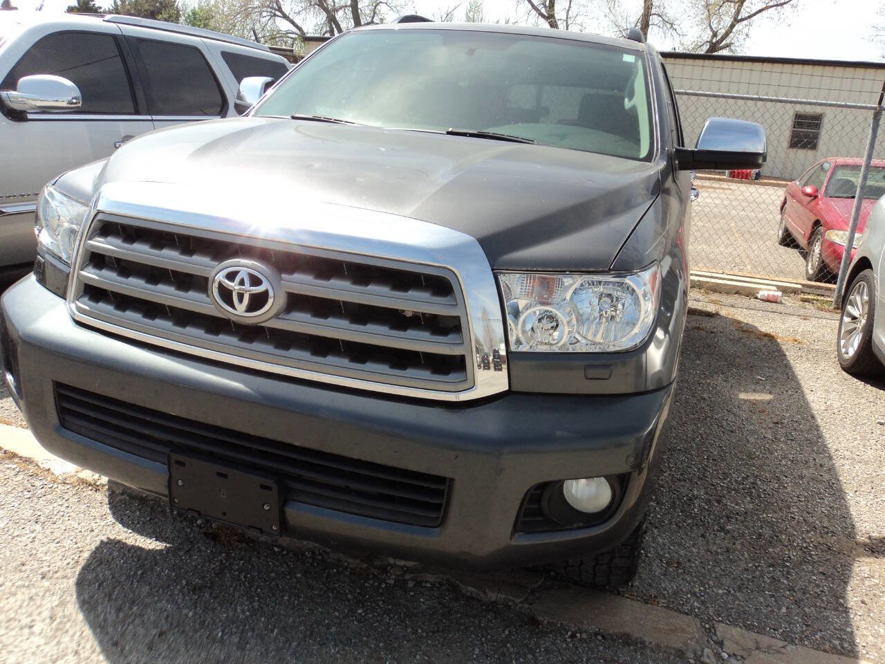 Used 2014 Toyota Sequoia Limited image 2