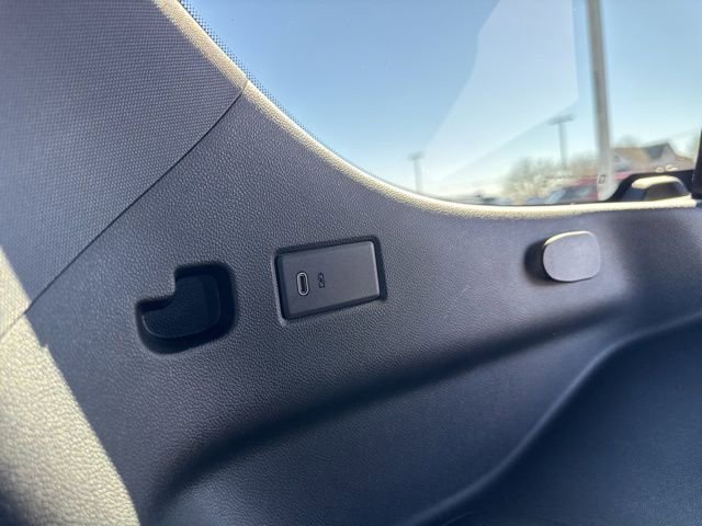 Used 2025 Chevrolet Tahoe LT image 25