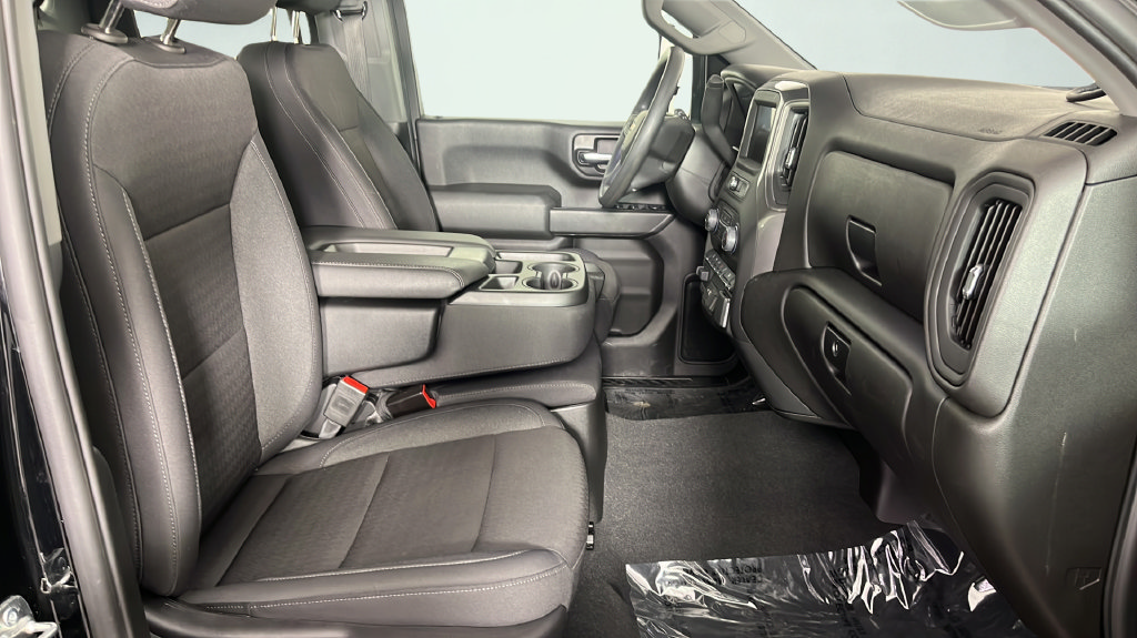 Used 2025 Chevrolet Silverado 2500 Custom w/ Custom Value Package AWD/4WD image 17