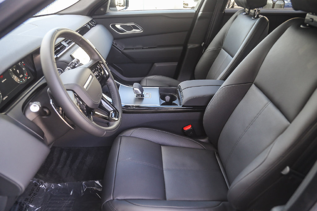 Used 2026 Land Rover Range Rover Velar S AWD/4WD image 13