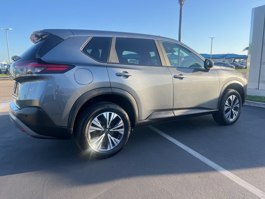 Used 2023 Nissan Rogue SV FWD image 12