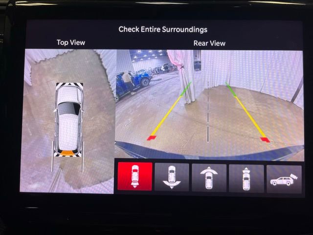 Used 2023 Jeep Grand Cherokee Limited w/ Luxury Tech Group II image 22