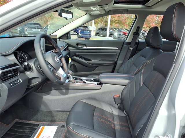 New 2025 Nissan Altima 2.5 SR image 5