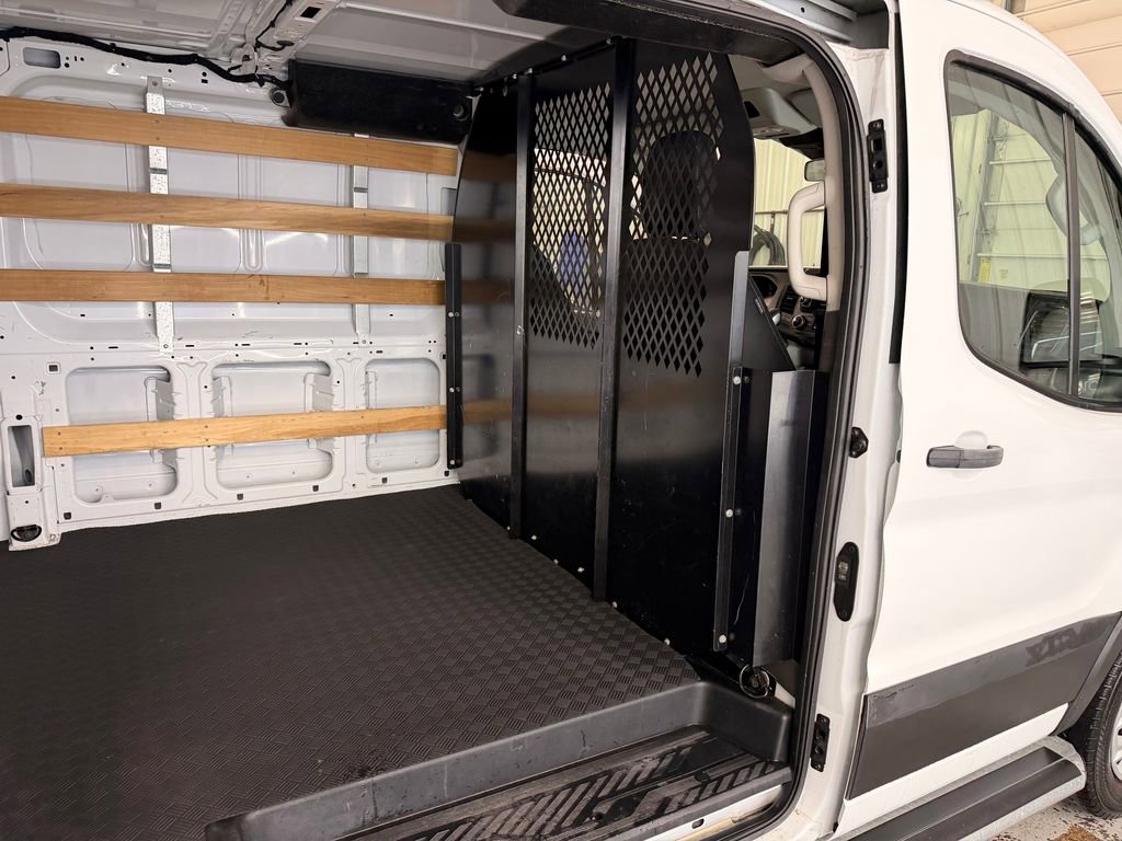 Used 2024 Ford Transit 250 Low Roof w/ Exterior Upgrade Package image 23