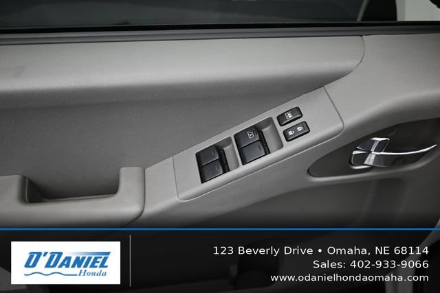 Used 2014 Nissan Frontier SV AWD/4WD image 24