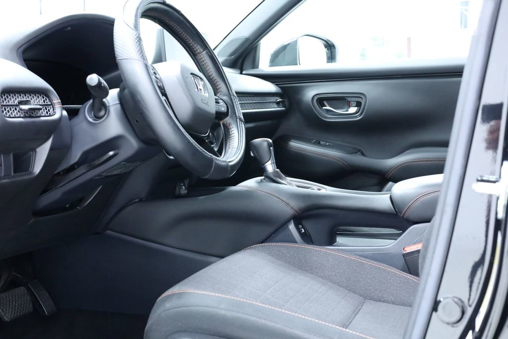 Used 2023 Honda HR-V Sport image 14