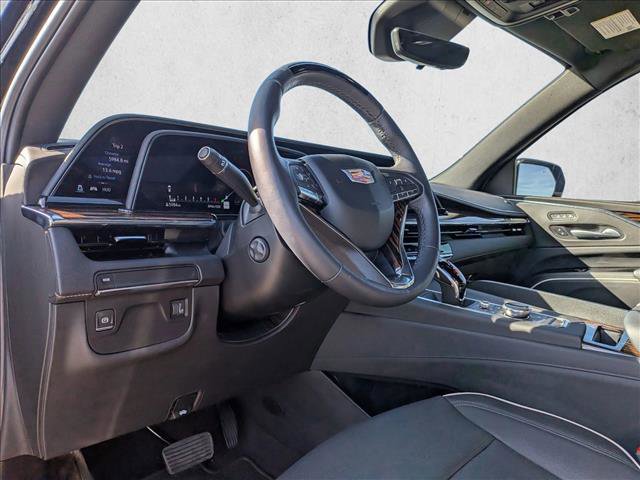 Used 2024 Cadillac Escalade Premium Luxury image 7