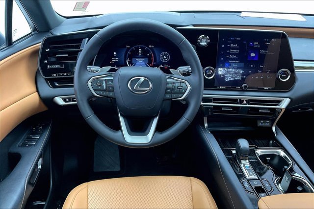 Used 2025 Lexus RX 350 FWD image 4