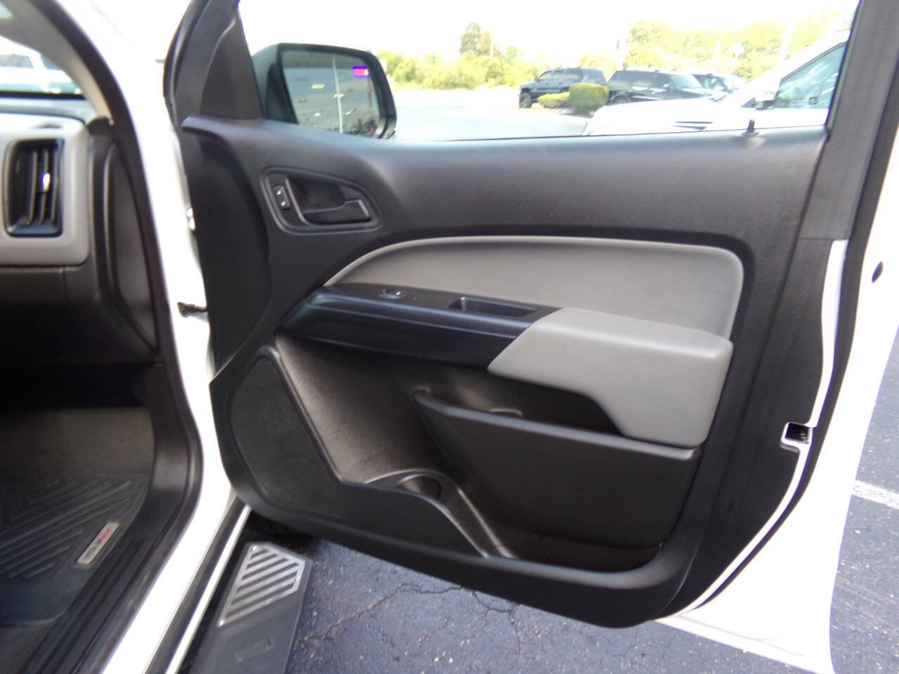 Used 2020 Chevrolet Colorado W/T w/ Custom Special Edition image 51