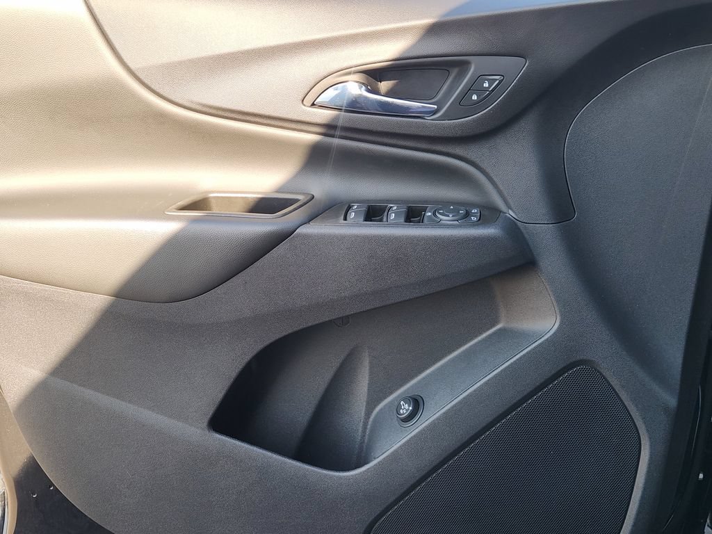 Used 2020 Chevrolet Equinox LT FWD image 23