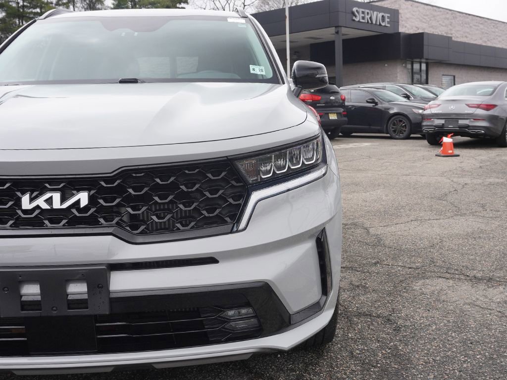 Used 2023 Kia Sorento EX image 15