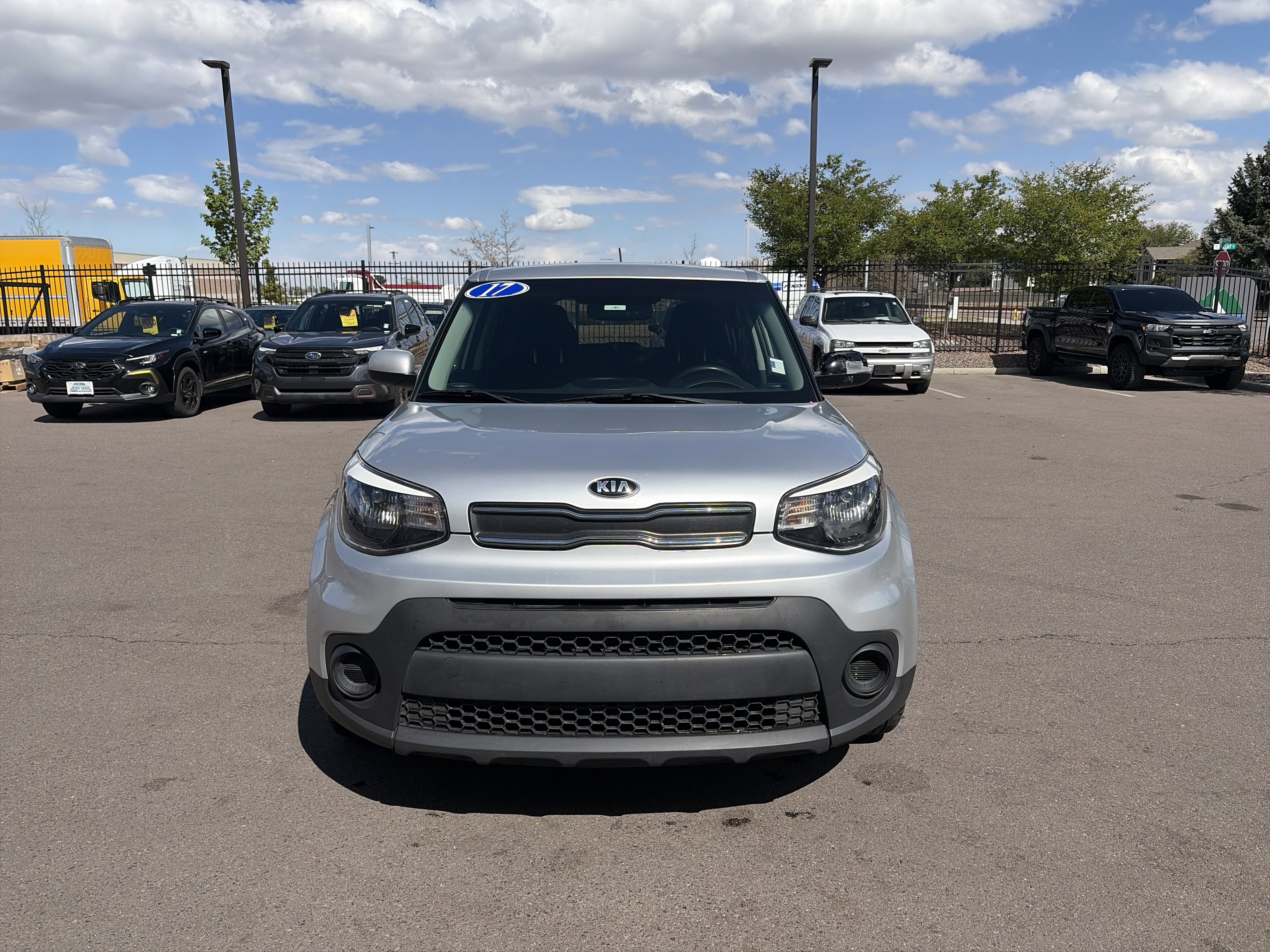 Used 2017 Kia Soul FWD image 2