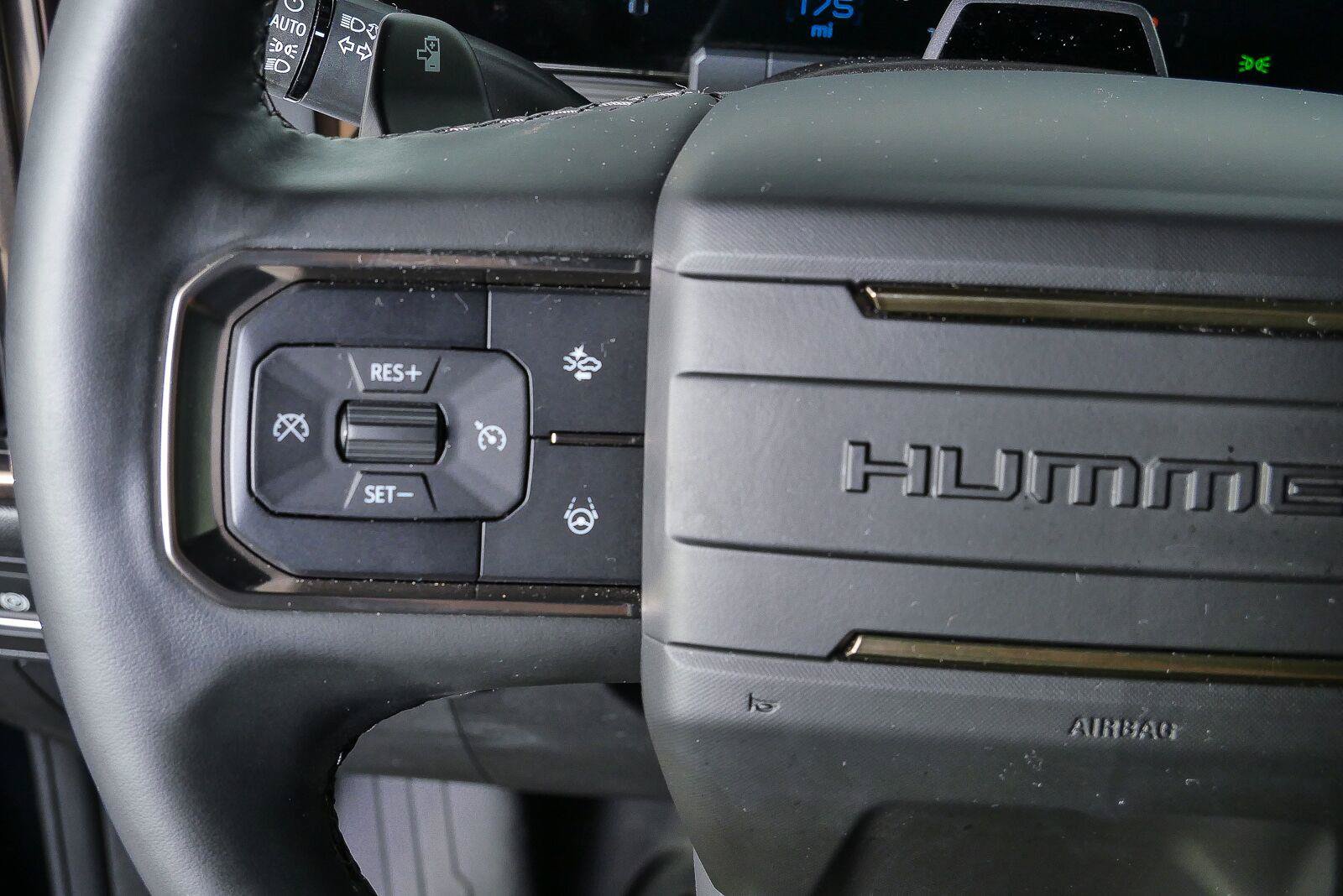 Used 2024 GMC Hummer EV 2X w/ LPO, Illumination Package AWD/4WD image 11
