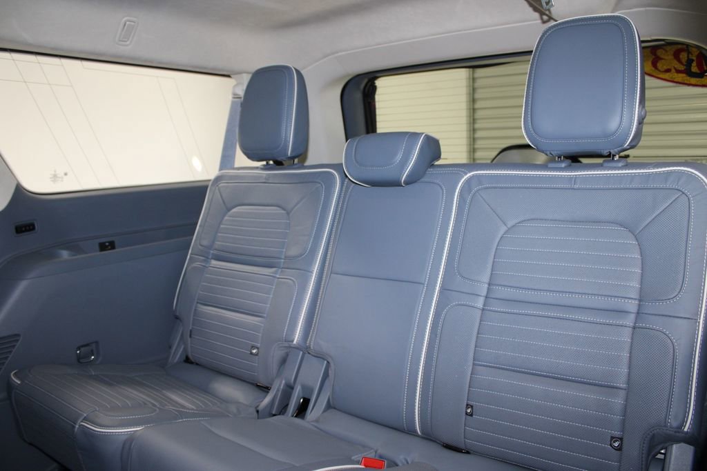 Used 2023 Lincoln Navigator L Black Label image 27