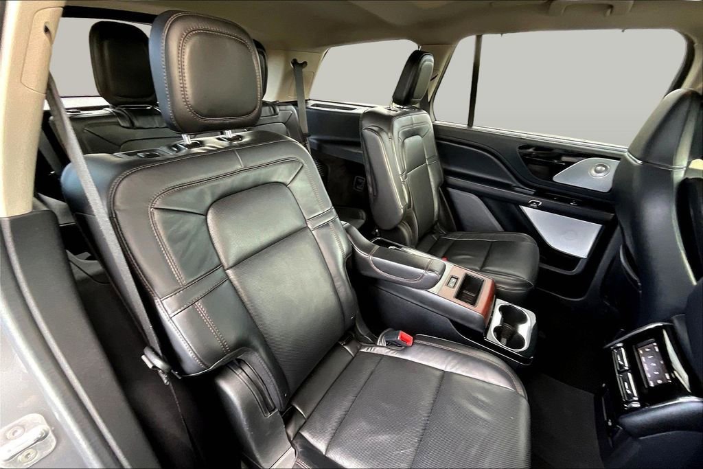 Used 2022 Lincoln Aviator Reserve w/ Equipment Group 201A AWD/4WD image 23
