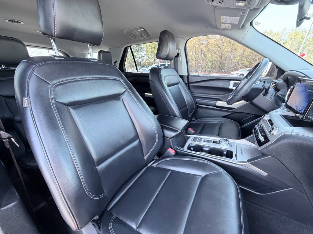 Used 2021 Ford Explorer XLT w/ Equipment Group 202A image 24