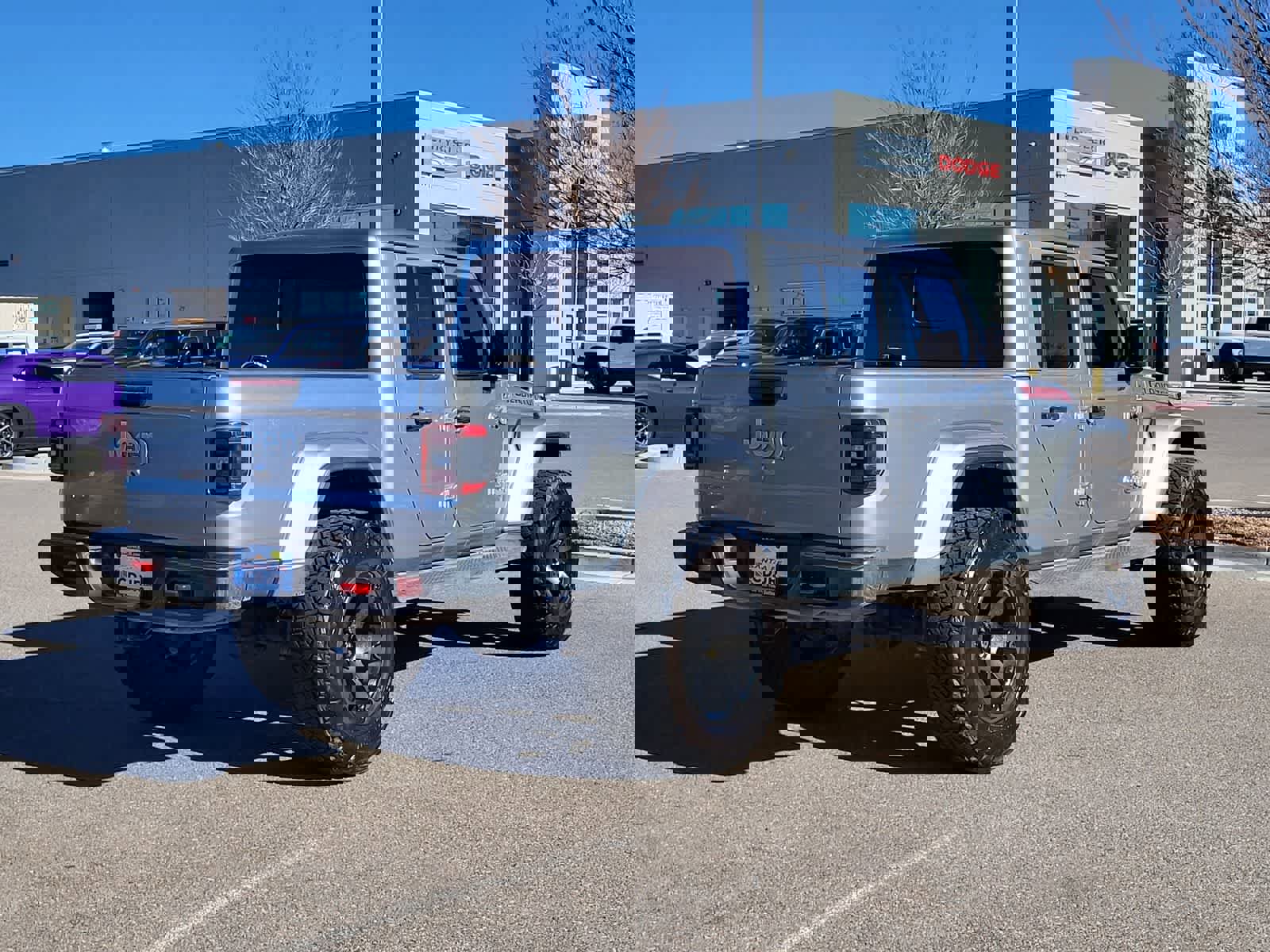 Used 2020 Jeep Gladiator Overland image 5