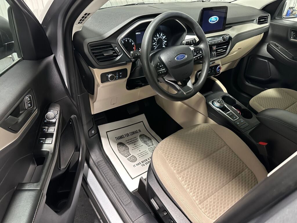 Used 2022 Ford Escape SE AWD/4WD image 6