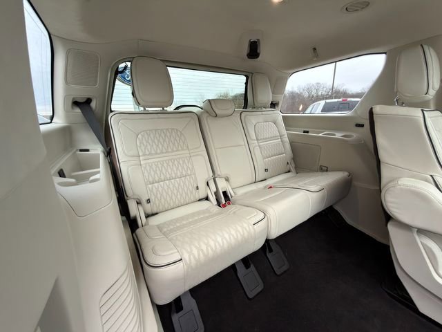 Used 2023 Lincoln Navigator Black Label image 11