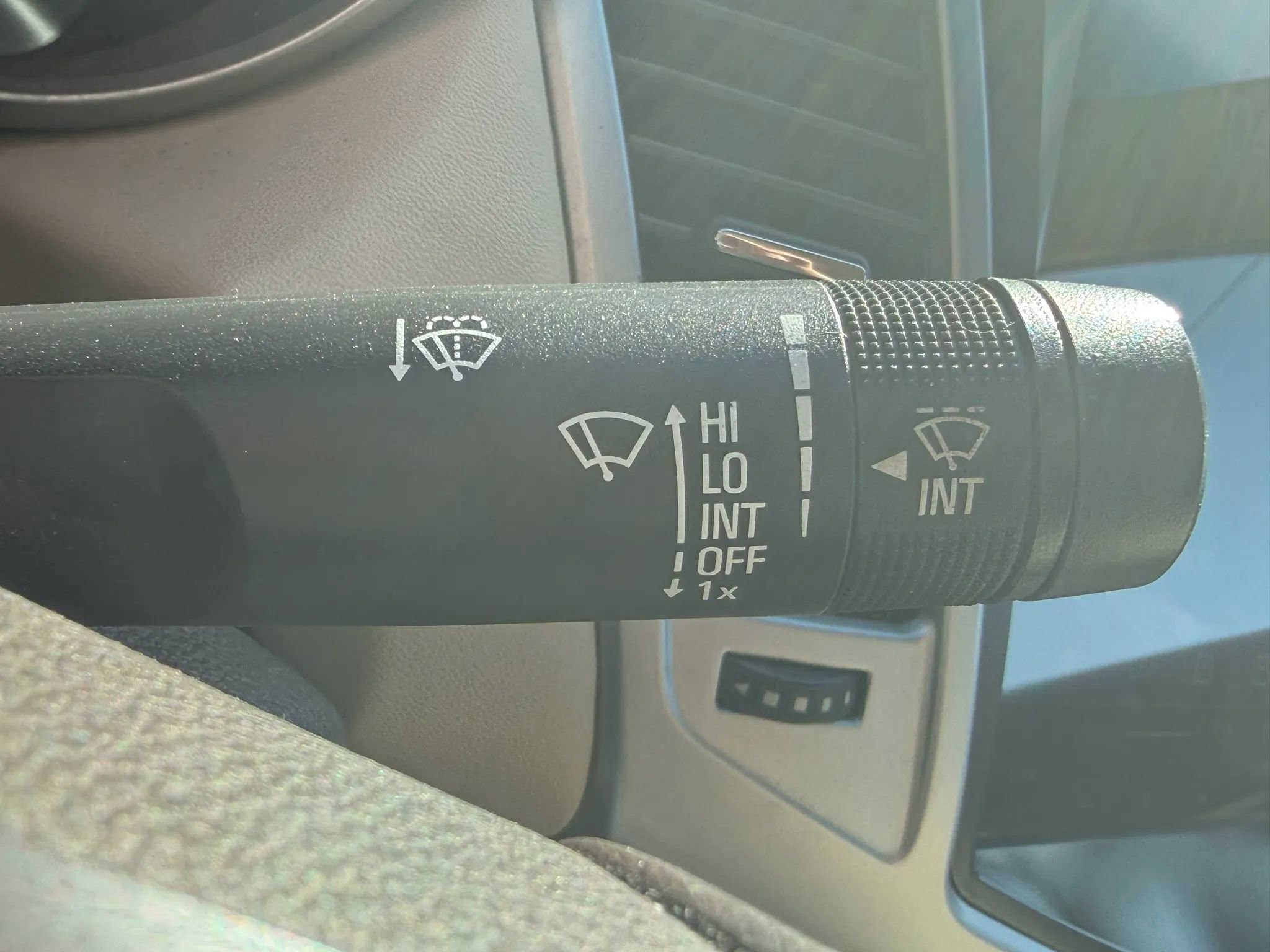 Used 2015 Chevrolet Cruze LT FWD image 10