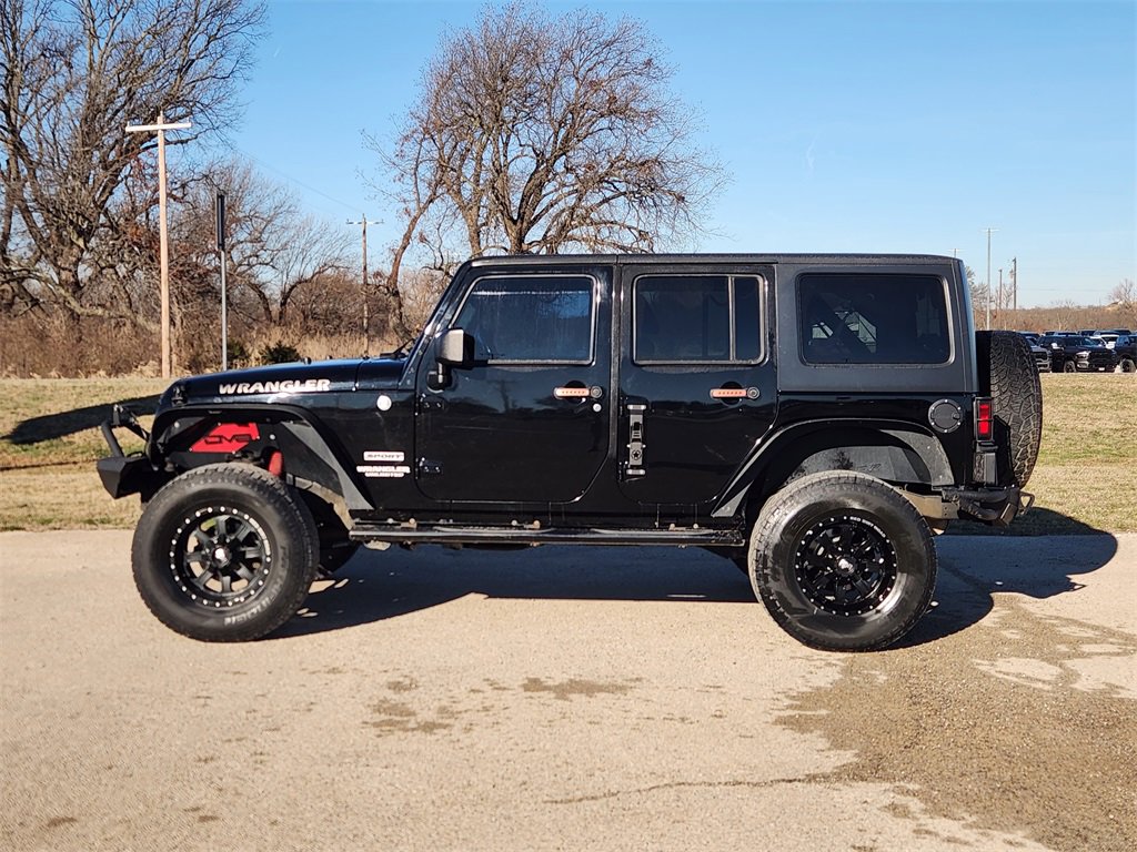 Used 2012 Jeep Wrangler Unlimited Sport image 4