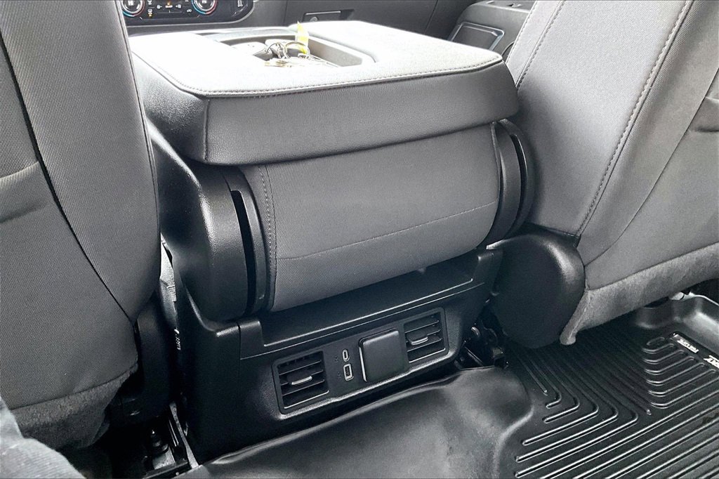 Used 2024 GMC Sierra 3500 SLE w/ SLE Convenience Package image 30