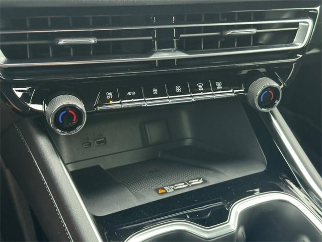 New 2026 Chevrolet Traverse LT w/ Midnight/Sport Edition image 14