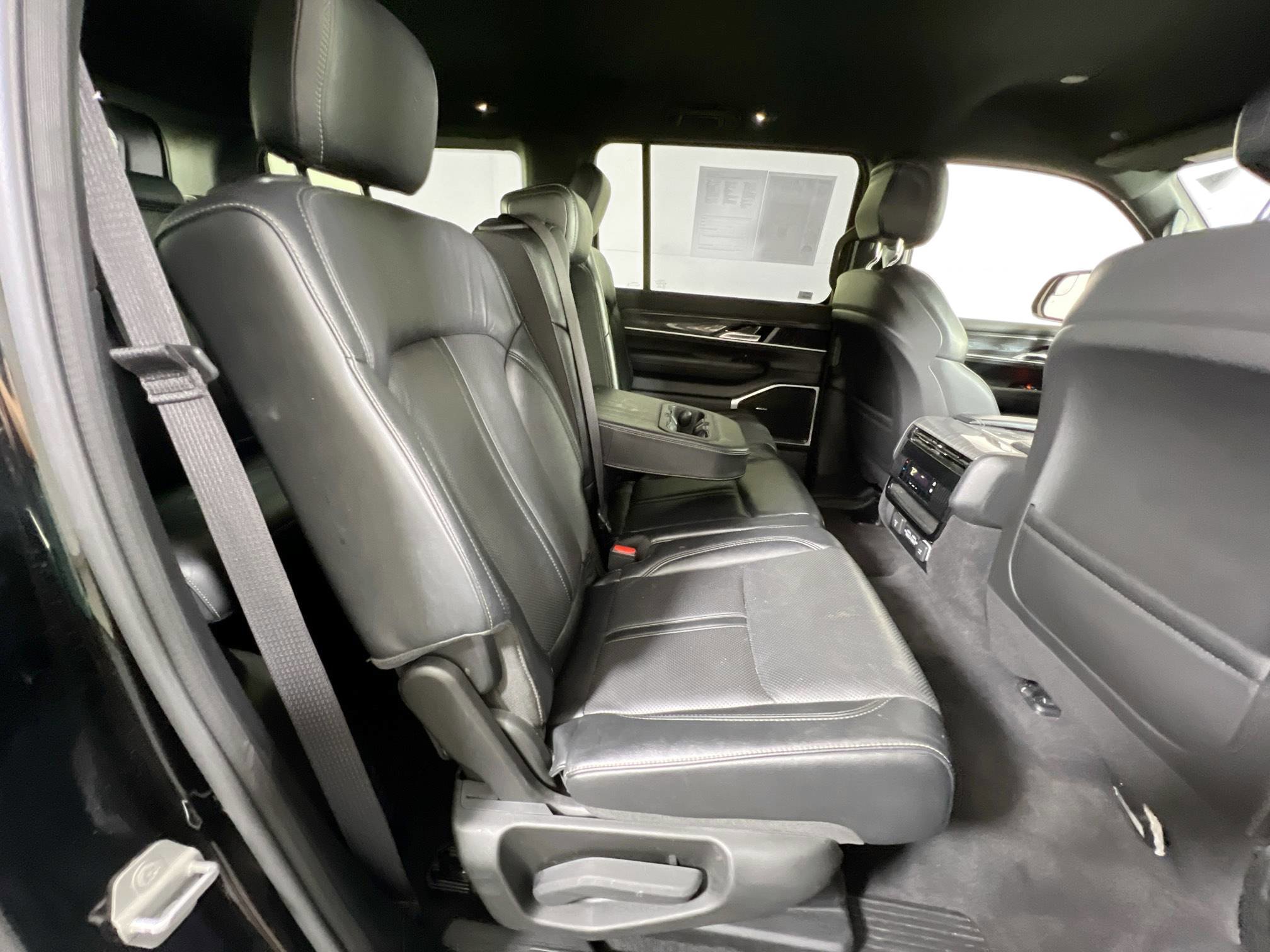 Used 2022 Jeep Wagoneer Series II image 29