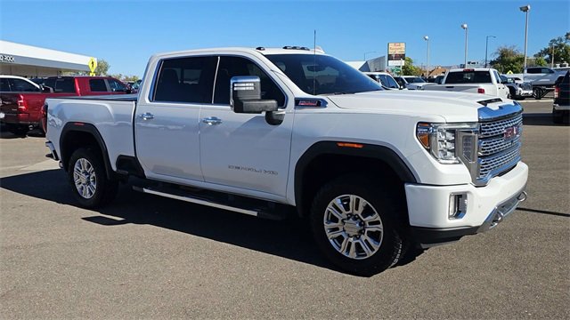 Used 2022 GMC Sierra 3500 Denali w/ Technology Package image 2