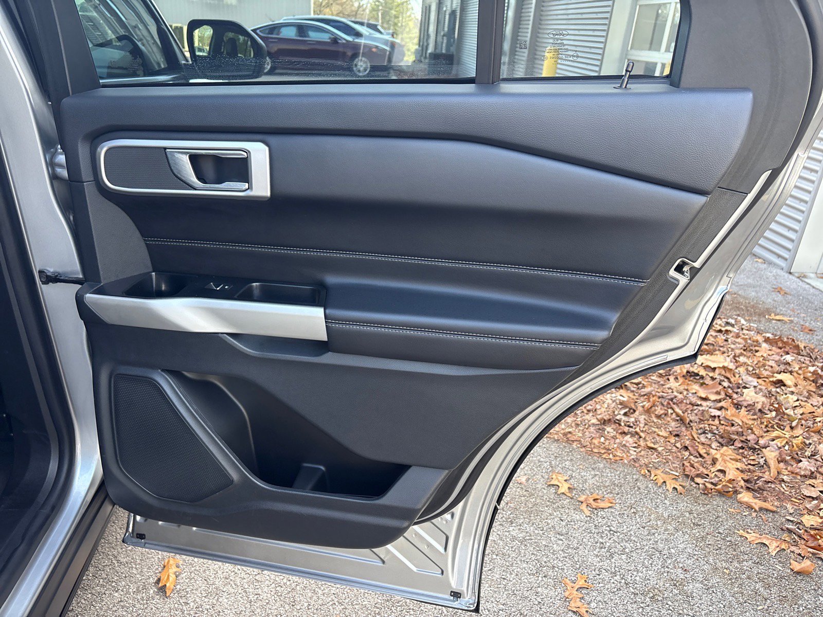 Used 2022 Ford Explorer XLT w/ Equipment Group 202A image 46