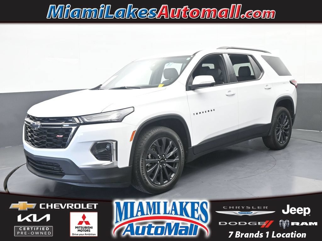 Used 2023 Chevrolet Traverse RS FWD image 1