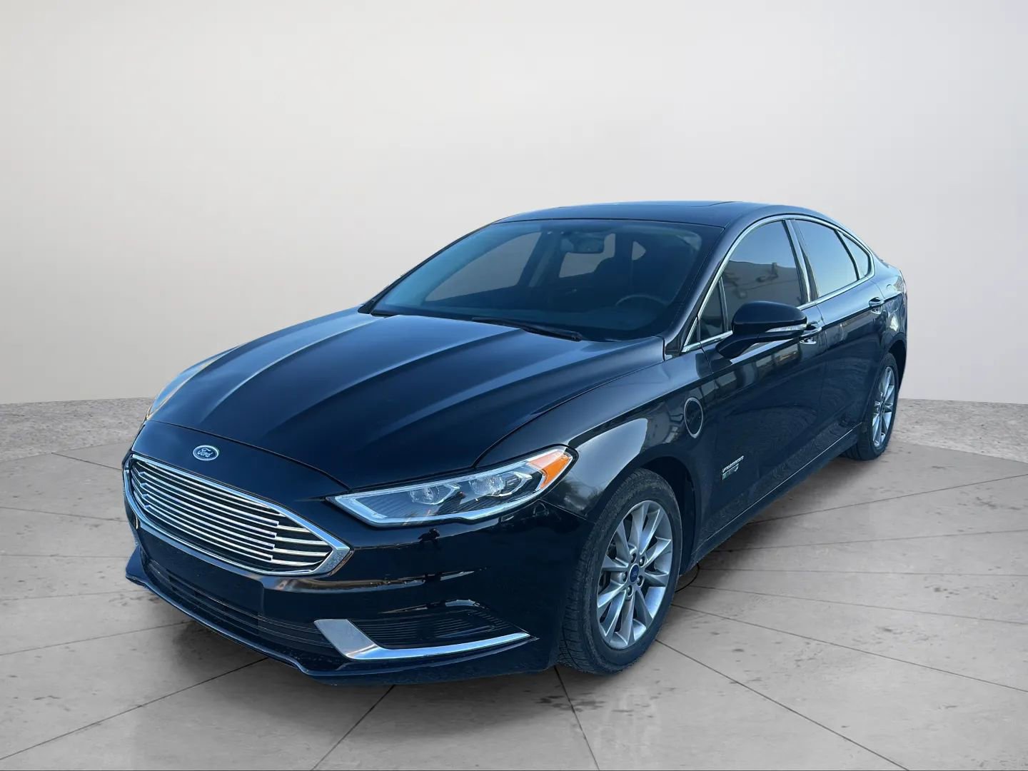 Used 2018 Ford Fusion Energi SE image 9