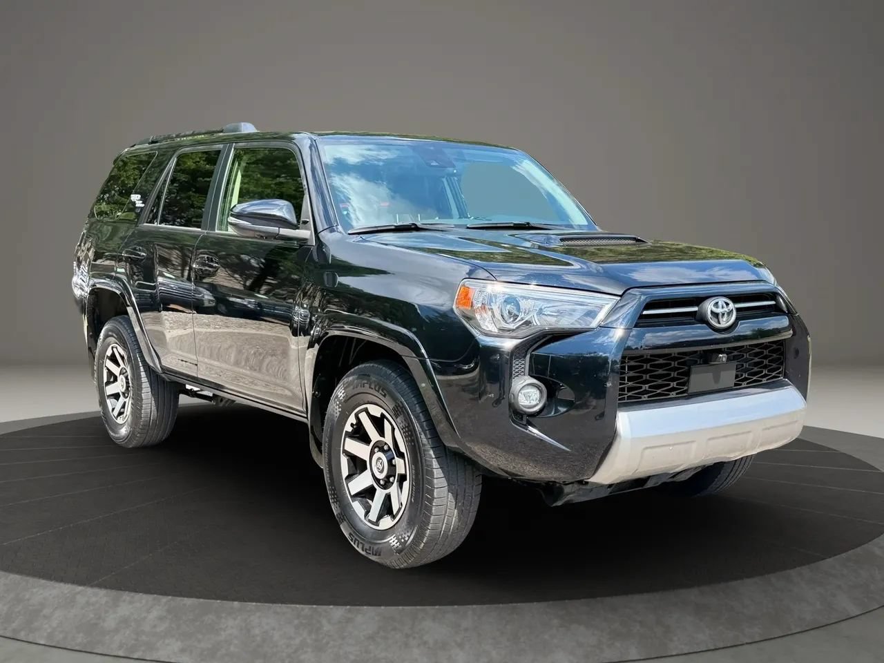 Used 2023 Toyota 4Runner TRD Off-Road Premium w/ Off Road Premium Plus Package AWD/4WD image 3