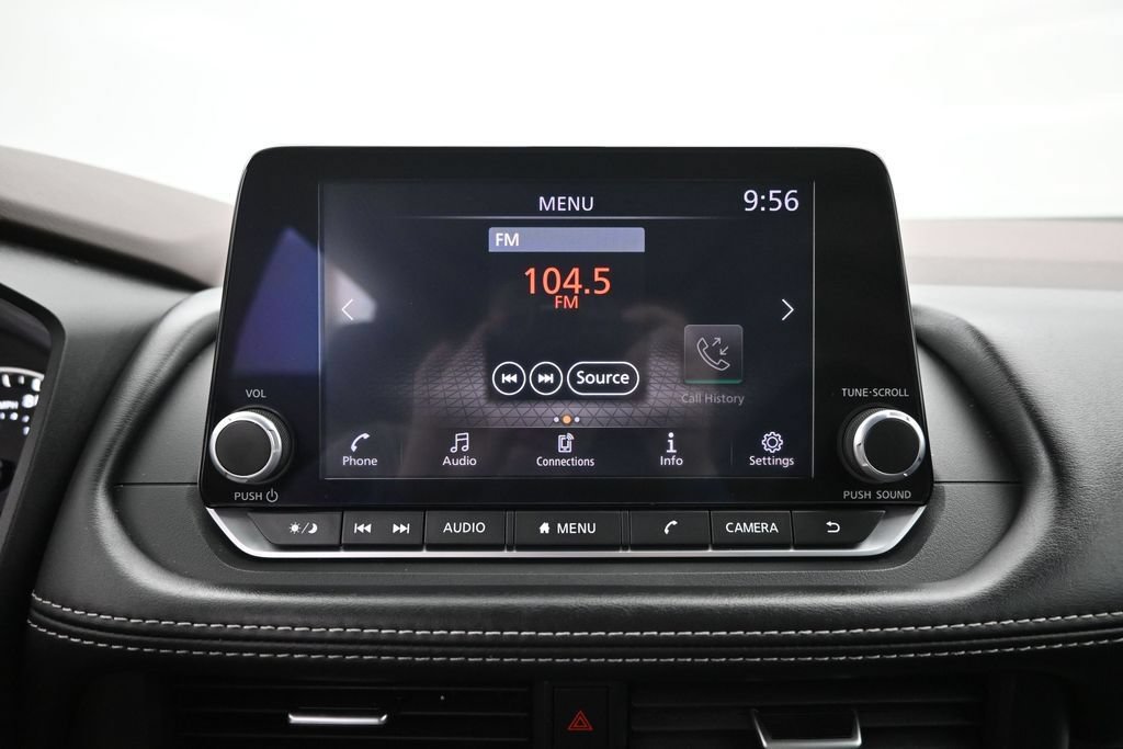 Used 2023 Nissan Rogue S FWD image 13