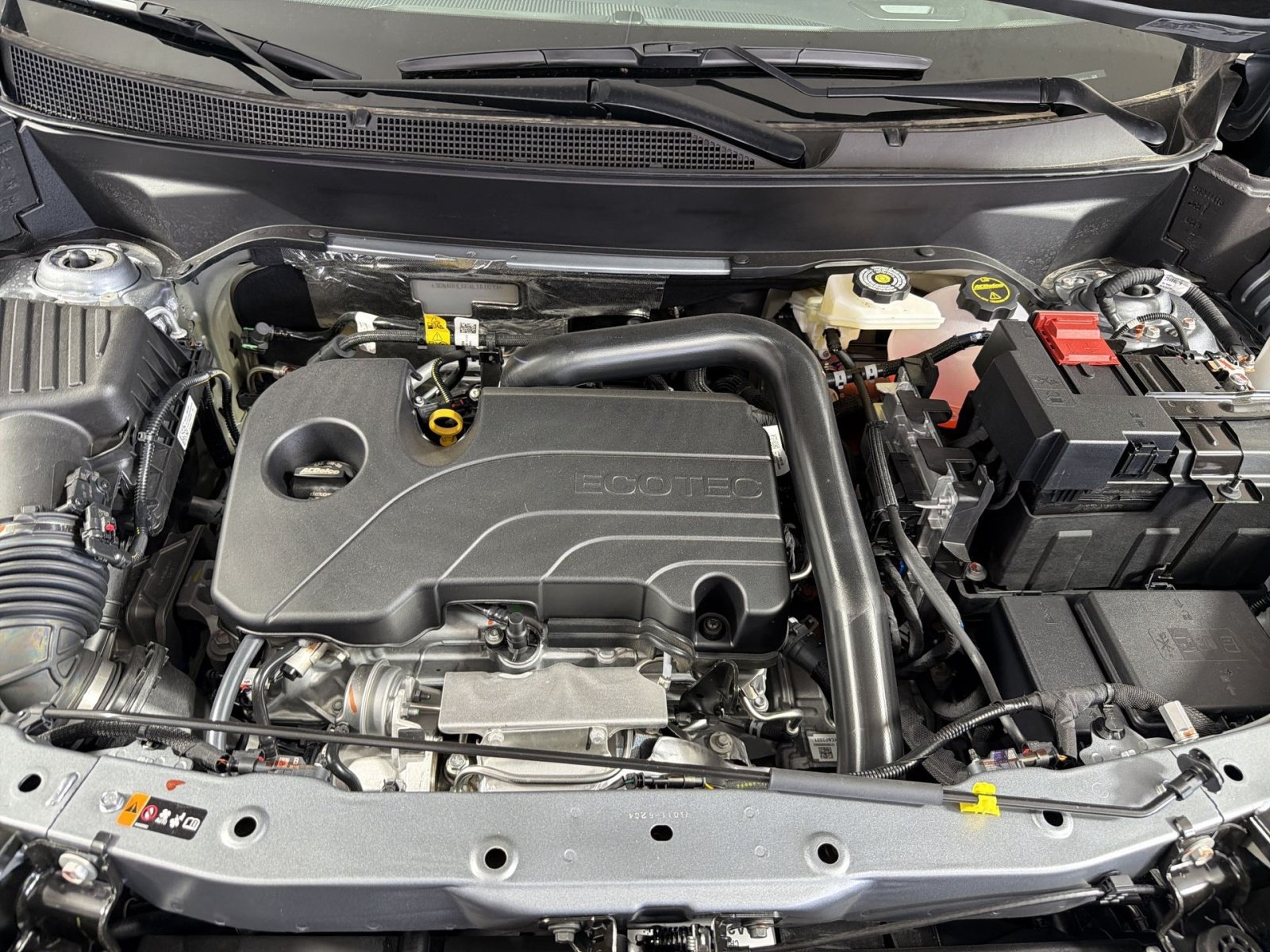 New 2027 Chevrolet Equinox LT w/ Safety and Technology Package FWD image 27