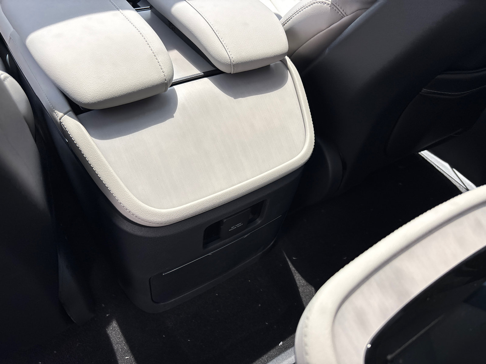 New 2026 Lincoln Navigator Reserve AWD/4WD image 32