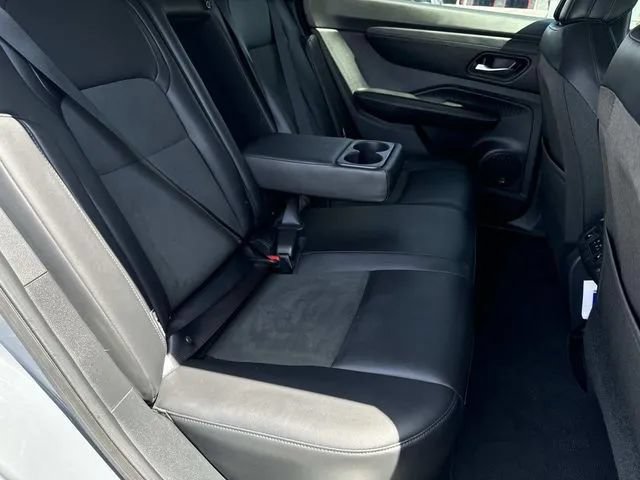 Used 2024 Nissan Ariya AWD image 25