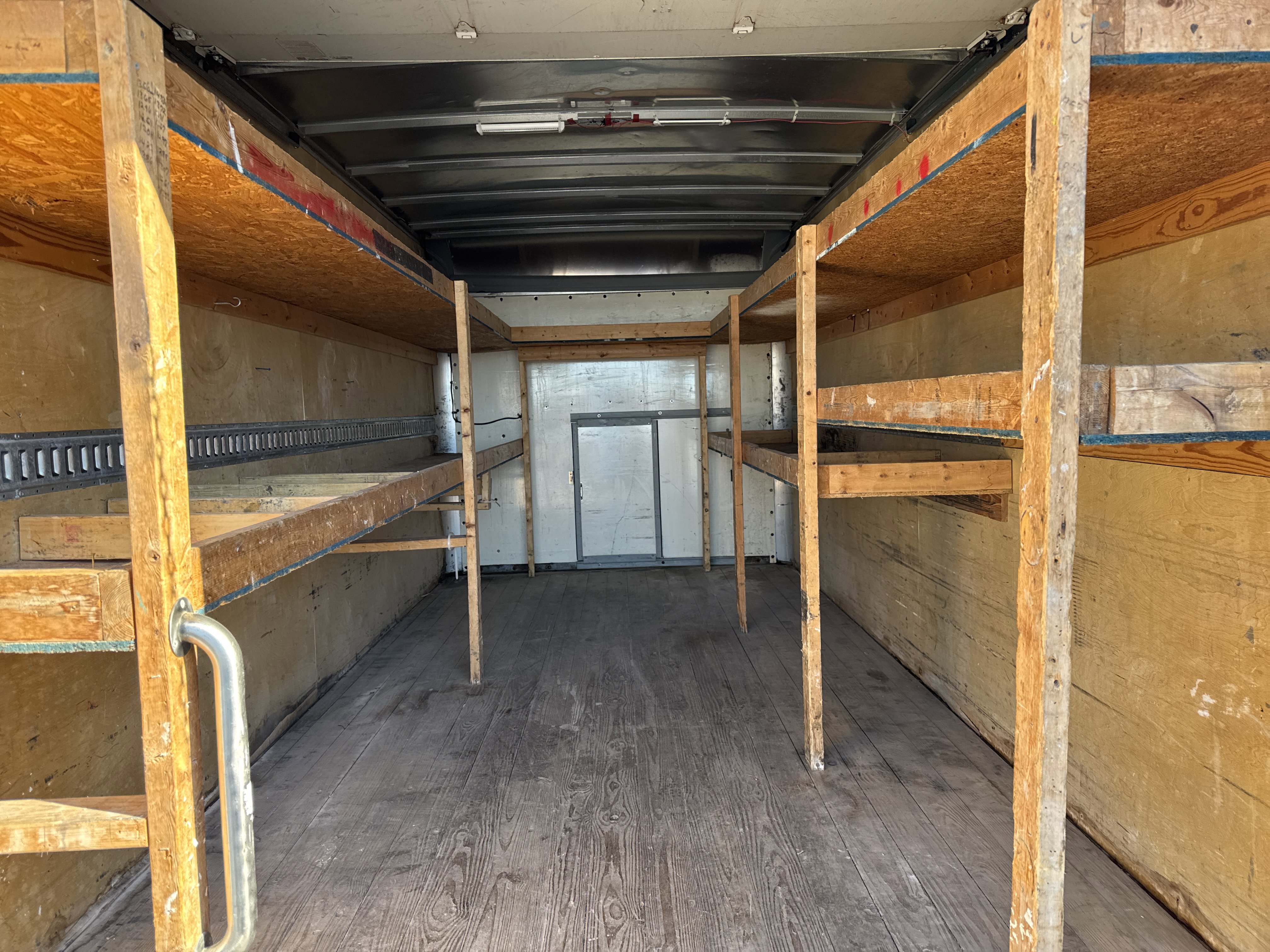 Used 2018 Chevrolet Express 3500 Extended w/ Driver Convenience Package image 6